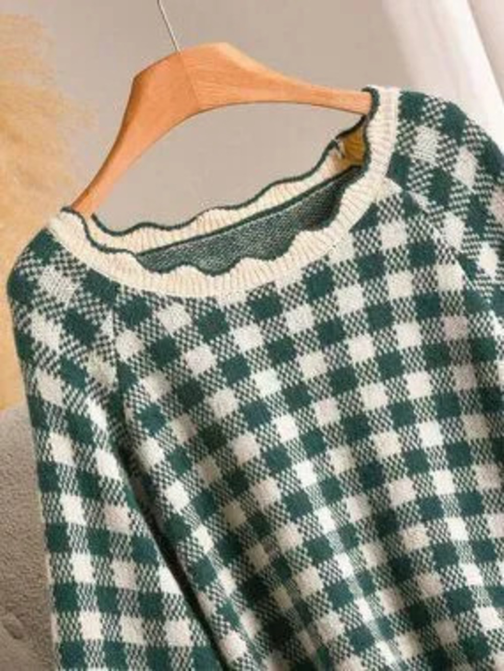 green Casual Slim Fit Women's Round Neck Gingham Plaid Raglan Pullovers - Picture 5 of 6